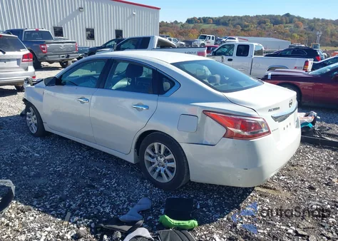 2013 Nissan Altima 2.5 S z USA, uszkodzony, nr VIN 1N4AL3AP6DN456401